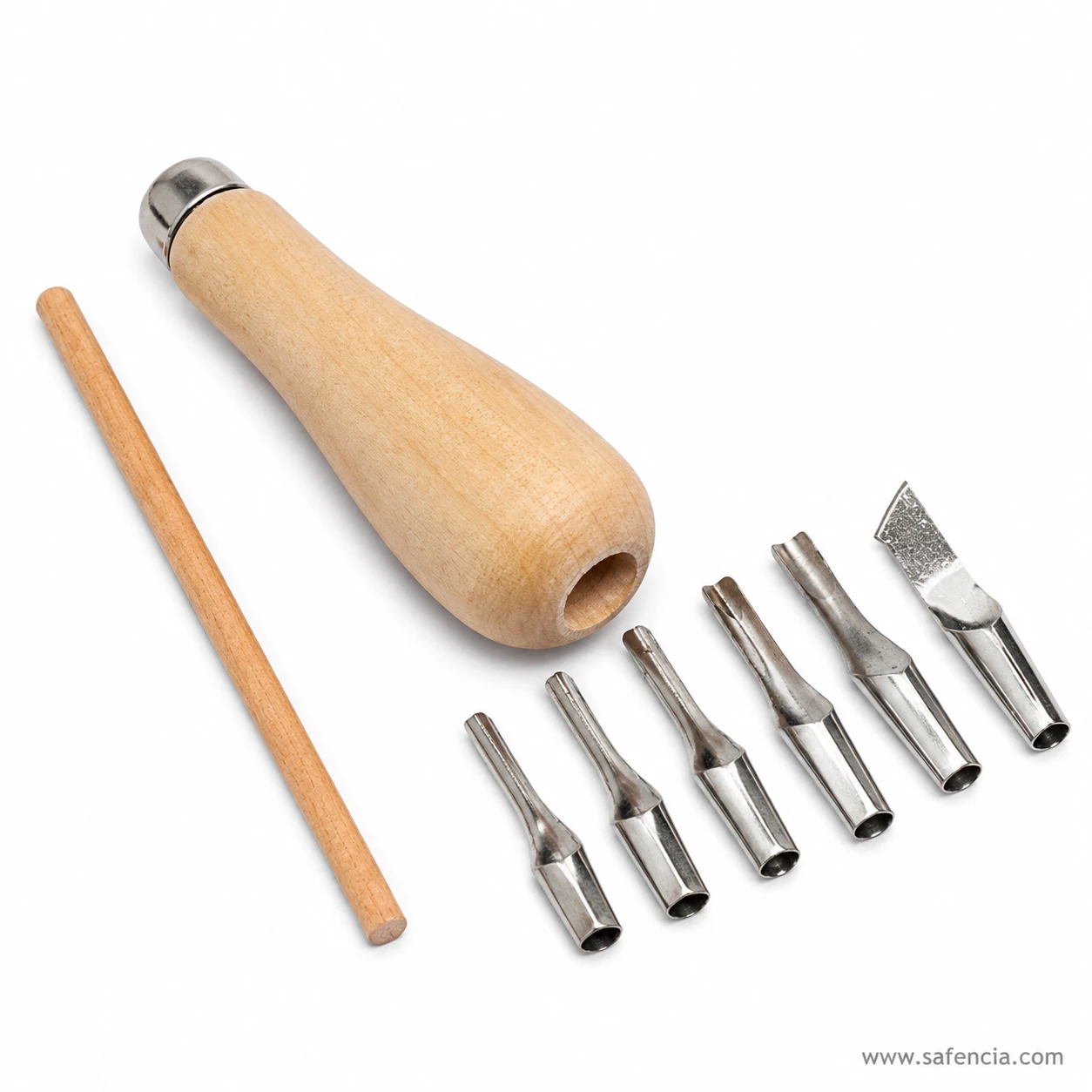 Array of 5 interchangeable high carbon steel carving blades in lino tool set 65079