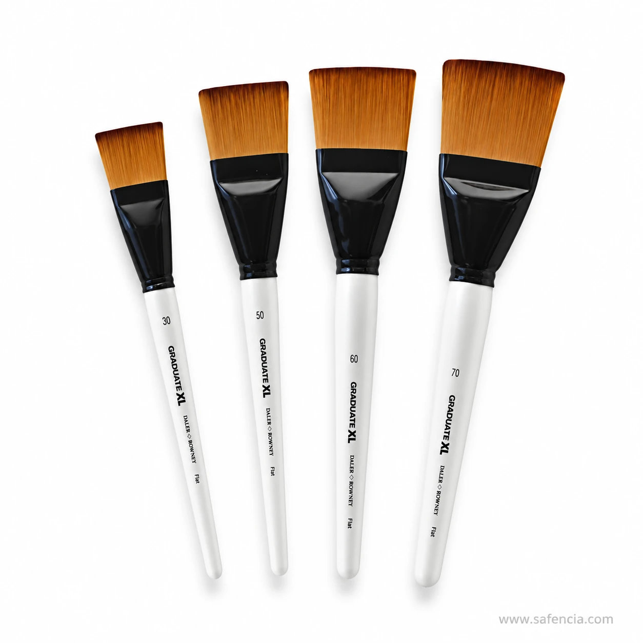 Close view of a single Graduate XL flat brush head and black ferrule