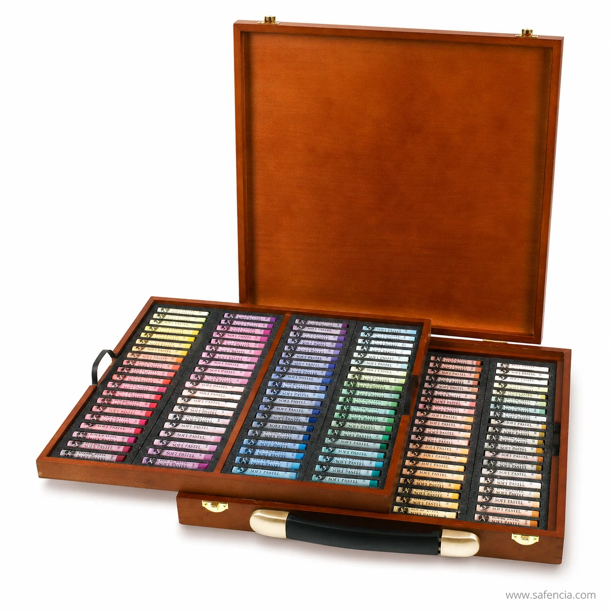 Mungyo Gallery pastel case showing the black carry handle on brass mounts below the loaded trays