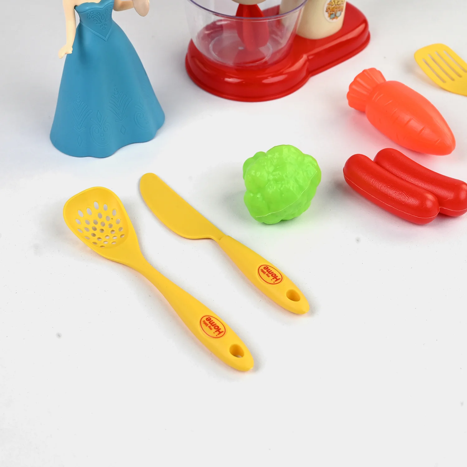 Princess Doll Kitchen Helper Set side view